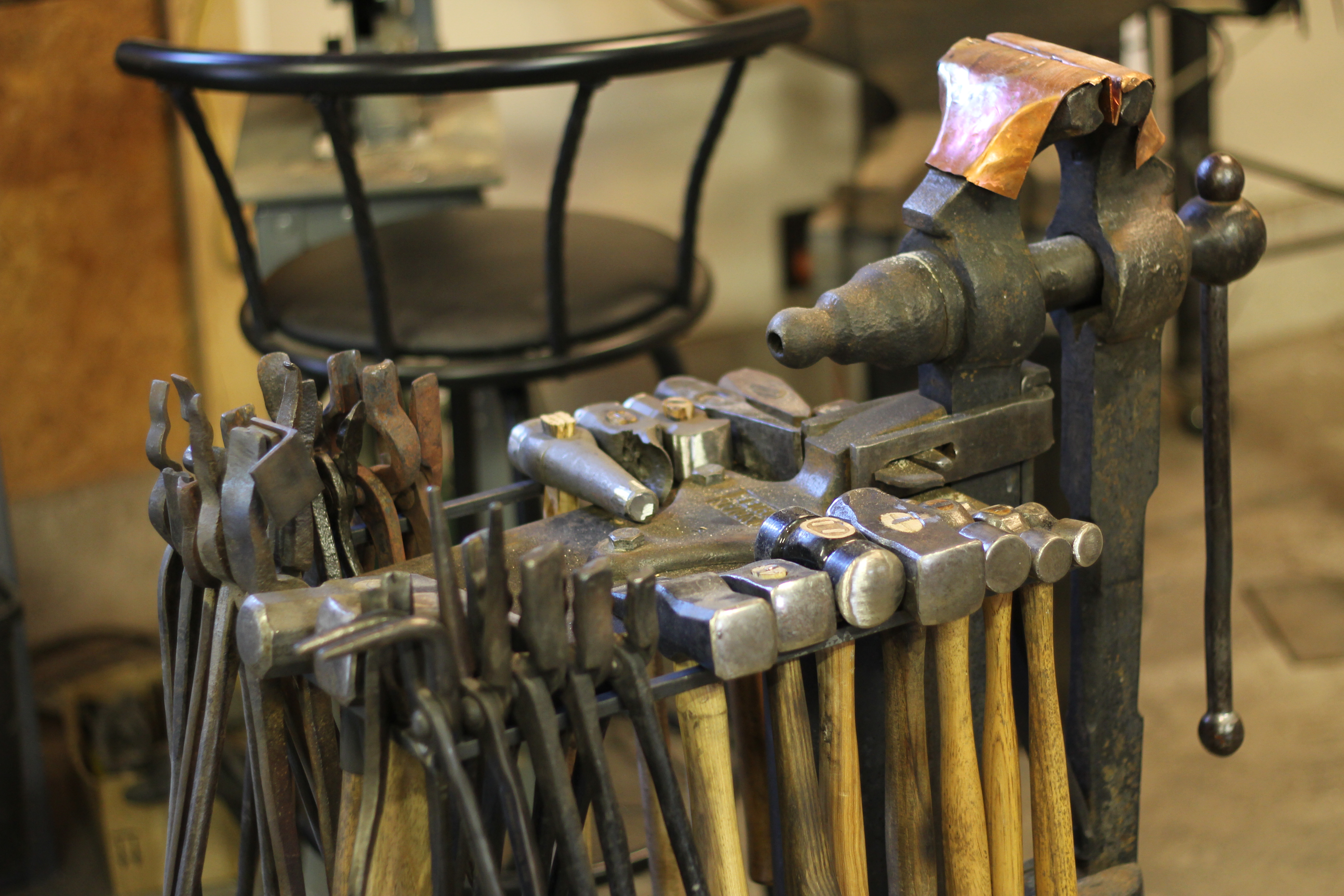 Blacksmith vise deals